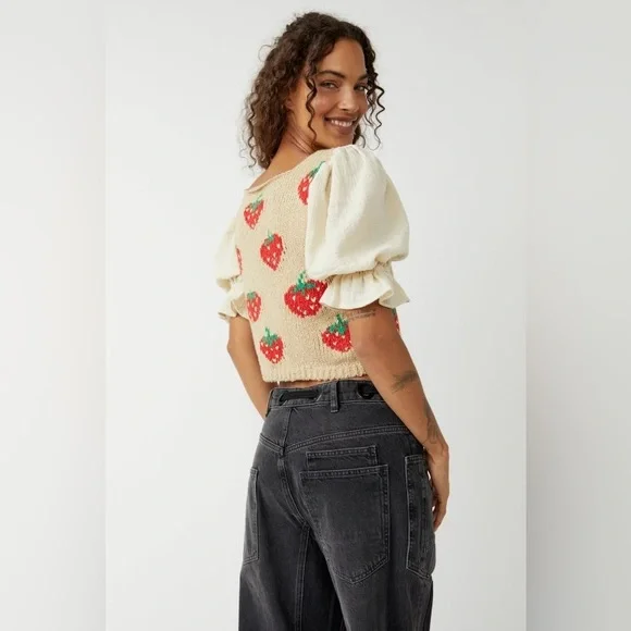 𝓯𝓹 Free People ~ Strawberry Jam Mixed Media Top - Picture 16 of 16